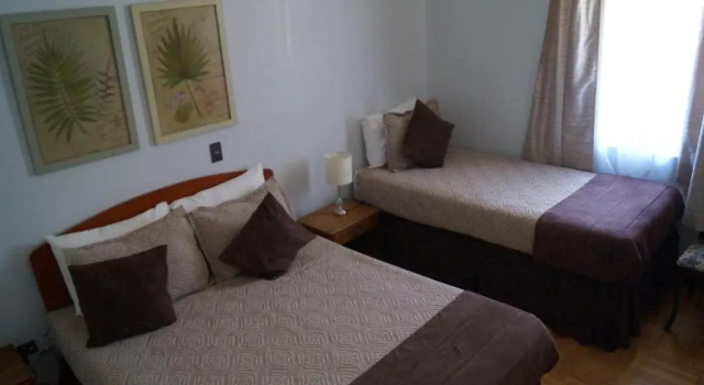 Четырёхместный номер Standard Hotel Universitario