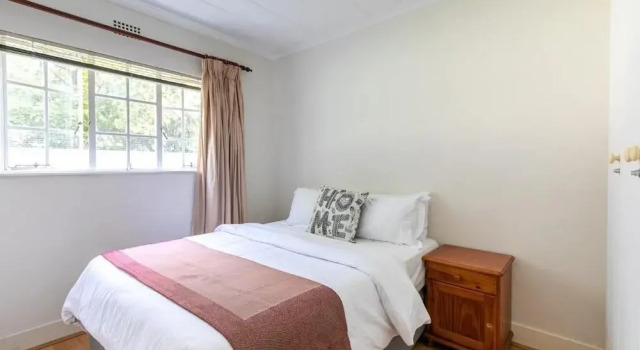 Sandton City Leafy 3bed, Boek Appartement Sandton 