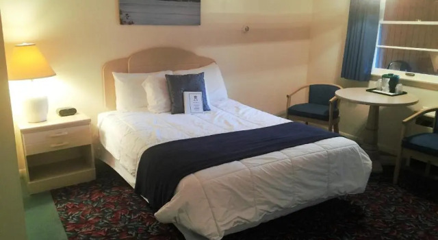Двухместный номер Comfort Cedar Motor Inn