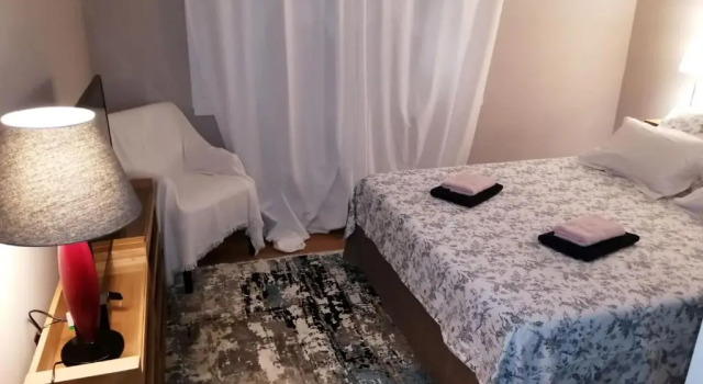 Beautiful vacation rental with private pool in the heart of the city of Avignon, sleeps 8, Забронировать Вилла Виллы Овернь-Рона-Альпы, Вилла