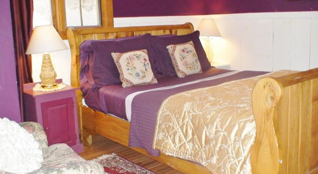 Country Charm Bed and Breakfast, Rezervovat Hotel Dysart et al Kanada