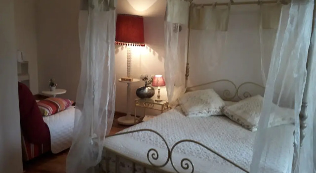Domaine de la Cour, Book Bed and Breakfast  