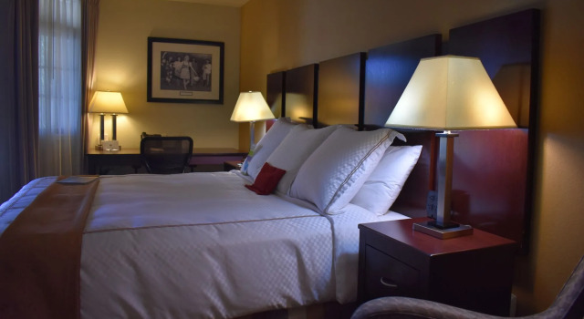Arizona Christian University Hotel & Conference Center, Забронировать Отель Глендейл 