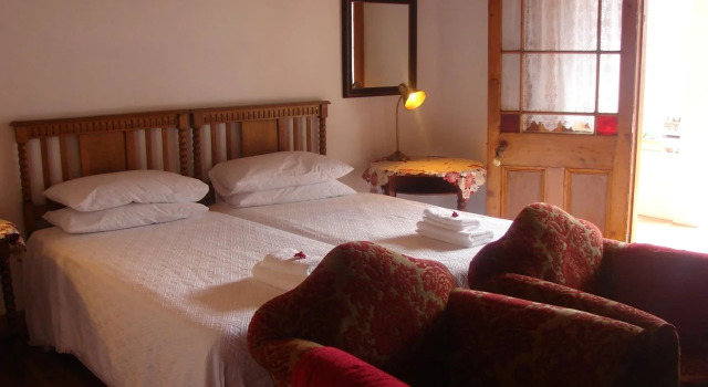 Advocates Manor Guest House, Забронировать Гостевой дом Гостевые дома Оудсхорн, рядом с Ateljee Thijs Nel Gallery, Гостевой дом