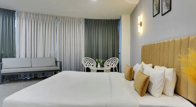 Люкс Deluxe Hotel Sky Inn Pune