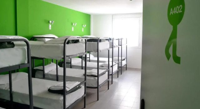 Кровать в общем номере Motion Chueca Hostel