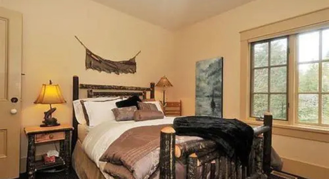 Dragonfly Dock Bed And Breakfast