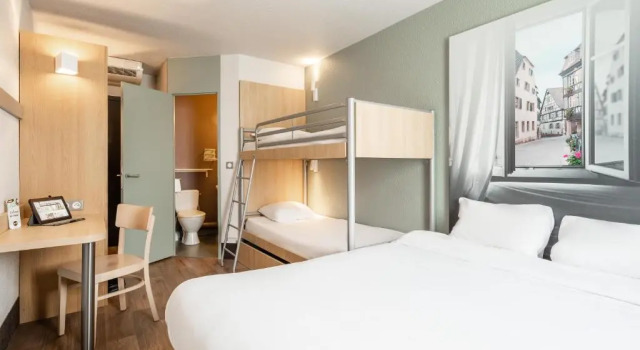 Четырёхместный номер Standard B&B HOTEL Strasbourg Nord Artisans