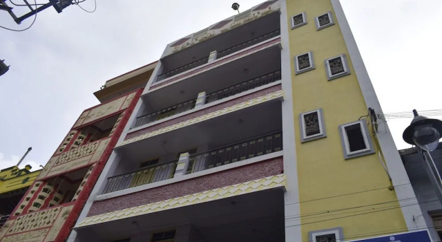 Hotel Akil Towers