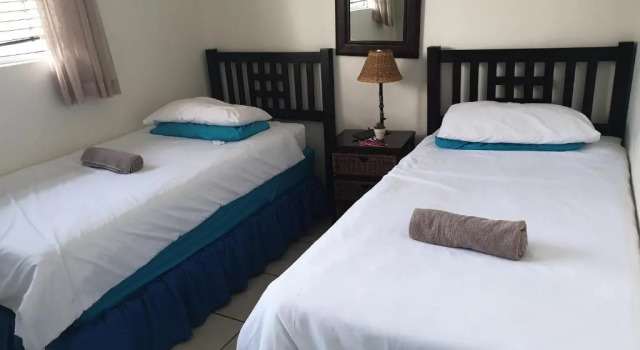 Апартаменты Uvongo Lucian Blue Flag Beach Apartment