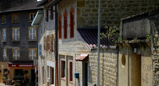 Aux Chambres Sussuriennes, Prenota Hotel Jujurieux Alvernia