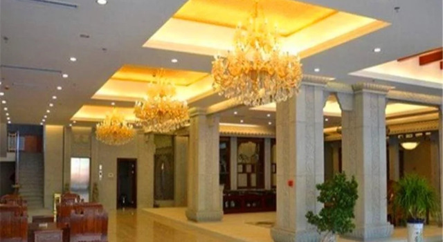 Huayulou Grand Hotel, Book Hotel Jiuquan Gansu