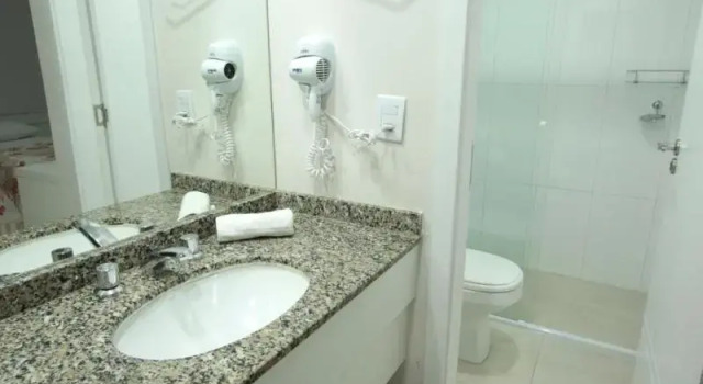 Трёхместный номер Deluxe с балконом Life Hotel Torres