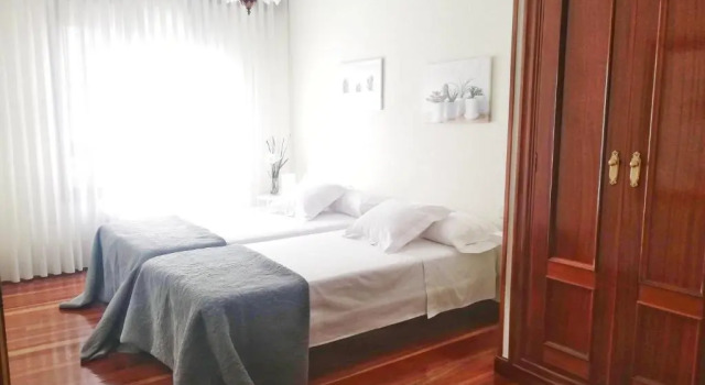 Apartamento Tellería con parking gratis, Rezerwuj Apartament Hotele w Baskonia z parkingiem, Parking