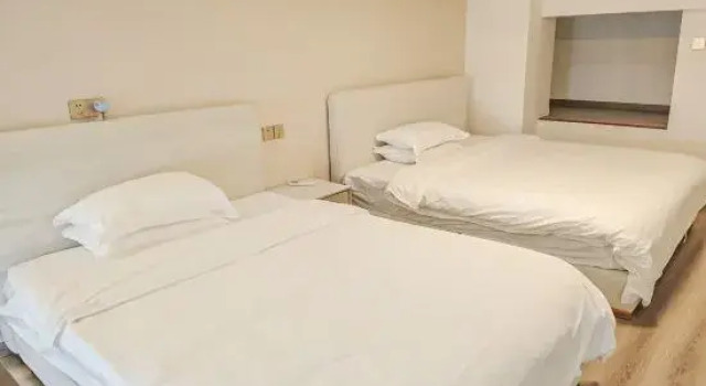 Четырёхместный люкс Дуплекс с видом на город Zhaoqing · Starisland  Starisland Family Lakeview Hotel (Qixingyan East Gate Square Branch)