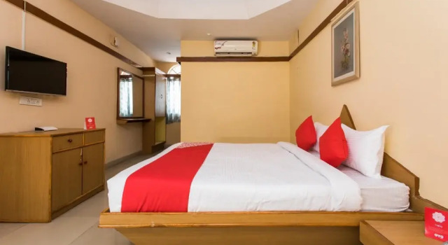 OYO 13496 Hotel Royal park