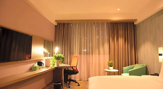 Двухместный номер Superior Holiday Inn Express Lhasa Potala Square