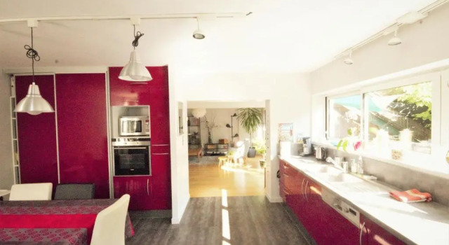Gd appt T5 avec bureau jardin et parking en centre ville
