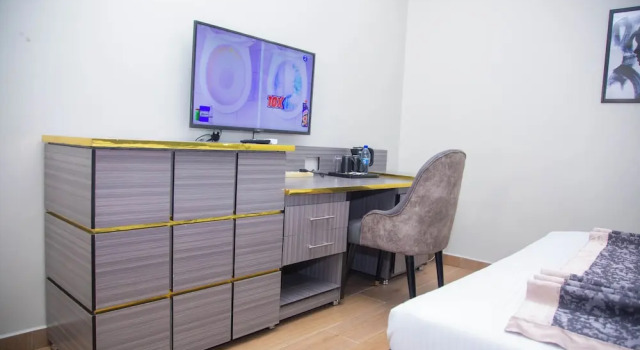 Номер Deluxe Modelo Hotel and Suites