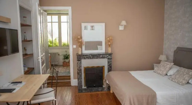 Люкс Logis Hotel La Tourelle du Beffroi