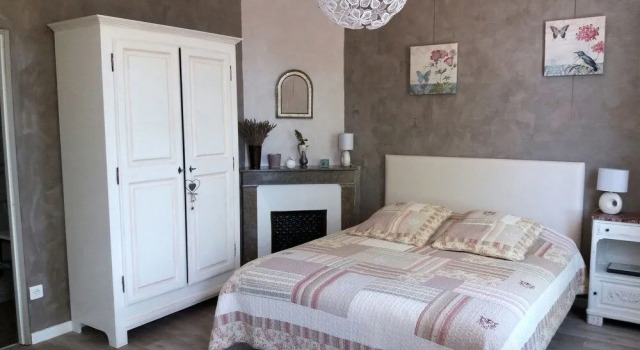 B&B Le Domaine de Tini, Prenota Bed & breakfast Violes Valchiusa