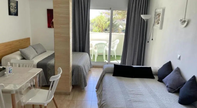 Студия Benal Beach Apartment
