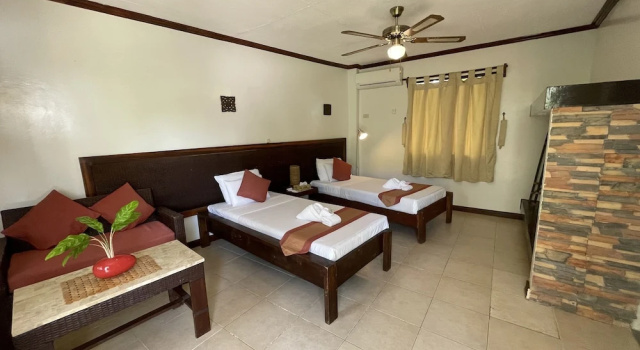 Номер Deluxe Palms Cove Resort