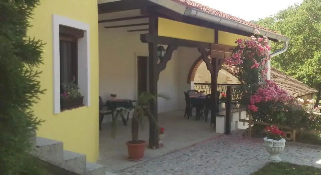 Студия Apartments Dajčić