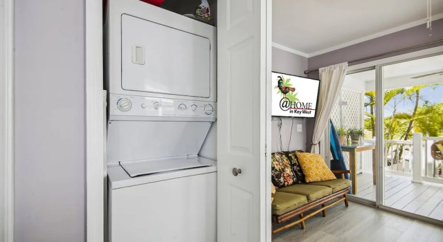 Bogey's Retreat by Avantstay Golfer's Retreat w/ Shared Pool! Month Long Stays Only, Забронировать Дом для отпуска Виллы Сток-Айленд, рядом с Safe Harbor, Вилла