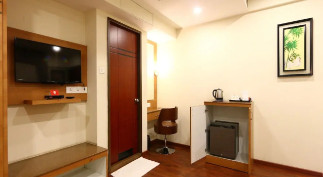 Adore Residency Vadapalani, Забронировать Отель Отели штата Тамилнада с завтраком, Завтраки