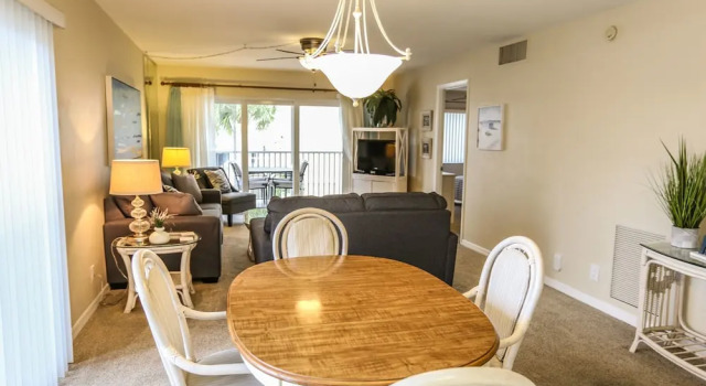 Sand Caper 208, Забронировать Отель Отели Fort Myers Area с парковкой, Парковка
