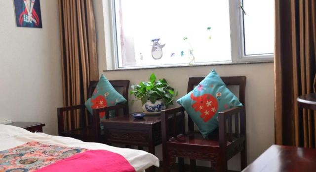F.L.Y Pottery&Astronomy Hostel, Reservar Albergue Hotéis em Dali com estacionamento, Estacionamento