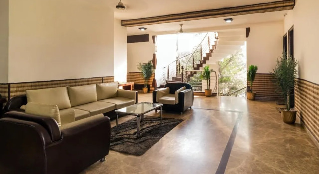 Hotel Empire, Забронировать Отель Гургаон 