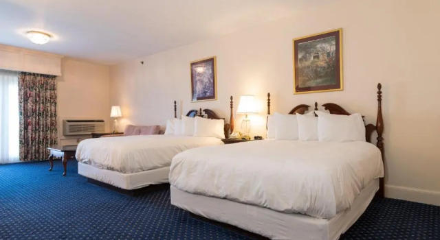 Четырёхместный номер Deluxe с видом на залив Bluenose Inn - Bar Harbor Collection