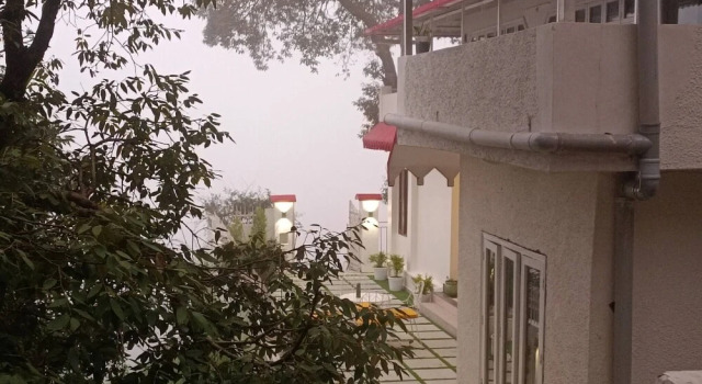 Charming 10-bedroom Forest Resort With Barbeque Bonfire, Rezervovat Lázně / Resort Mussoorie Uttarakhand