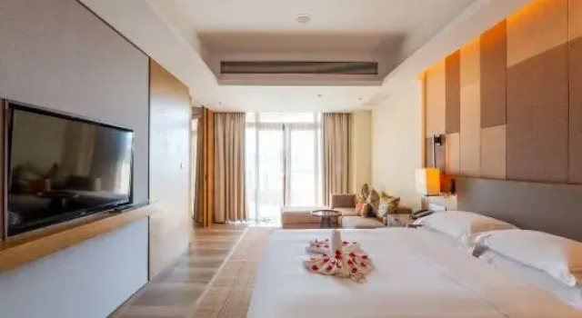 Люкс Deluxe Azure Pavilion Hotel by R&F Huidong Resort