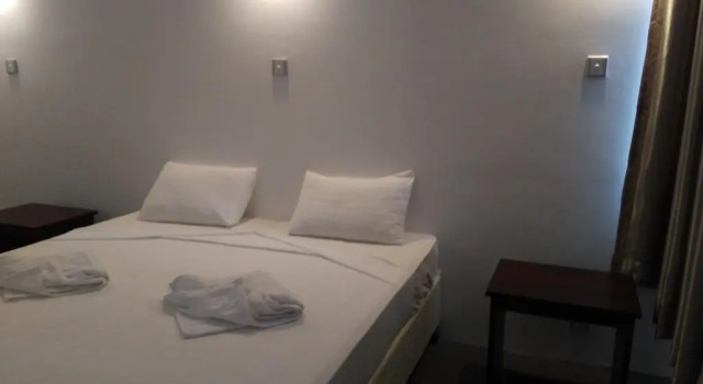 West Inn Colombo, Забронировать Отель Отели Западной провинции с парковкой, Парковка