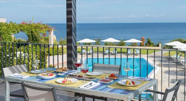 Люкс с 2 комнатами Blue Jasmine Hotel