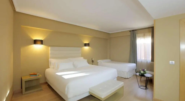 Трёхместный номер Superior Отель NH Collection Cáceres Palacio de Oquendo