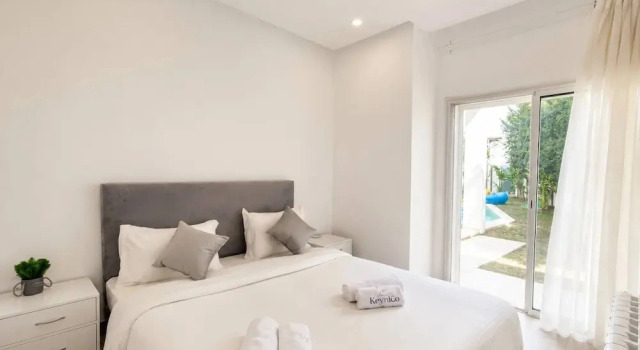 Elegant Villa in Gammarth With Private Indoor Pool, Rezerwuj Willa Sidi Daoud Tunis