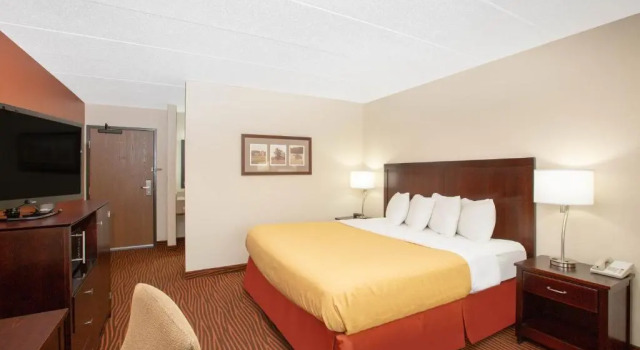 Номер Standard AmericInn by Wyndham Muscatine