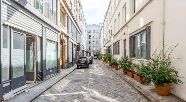 Amazing 3 rooms flat near Bastille, Забронировать Отель Отели Парижа с парковкой, рядом с Quinze-Vingts Eye Hospital, Парковка