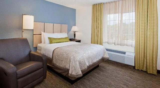 Номер Standard Sonesta Simply Suites Huntsville Research Park