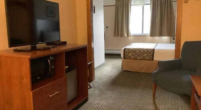 Номер Deluxe Luxury Inn & Suites