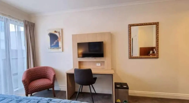 Chic CBD Studio-Aircon-Wifi -Heated Pool