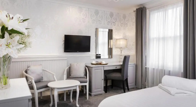 Четырёхместный номер Standard Lincoln House Private Hotel