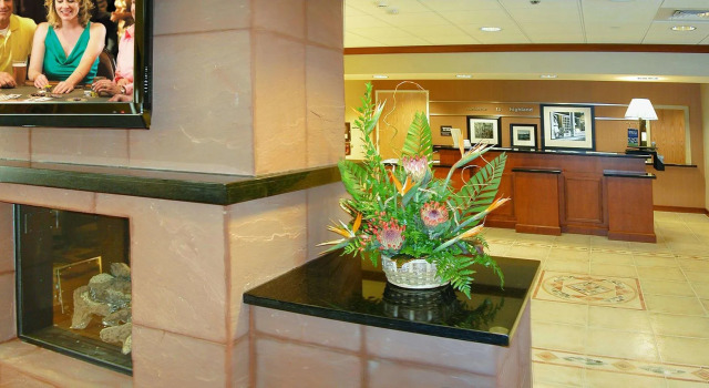 Bear Springs Hotel, Boek Hotel Highland Californië