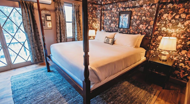 Люкс Premier Hideaway Inn Lenox