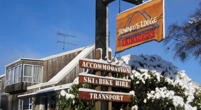 Bett im Wohnheim Howards Mountain Lodge