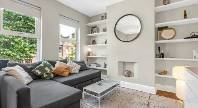 Unique 2 bedroom Flat in Heart of Walthamstow, Забронировать Отель Отели Лондона 3 звезды, рядом с Блэкхорс Роуд, 3*